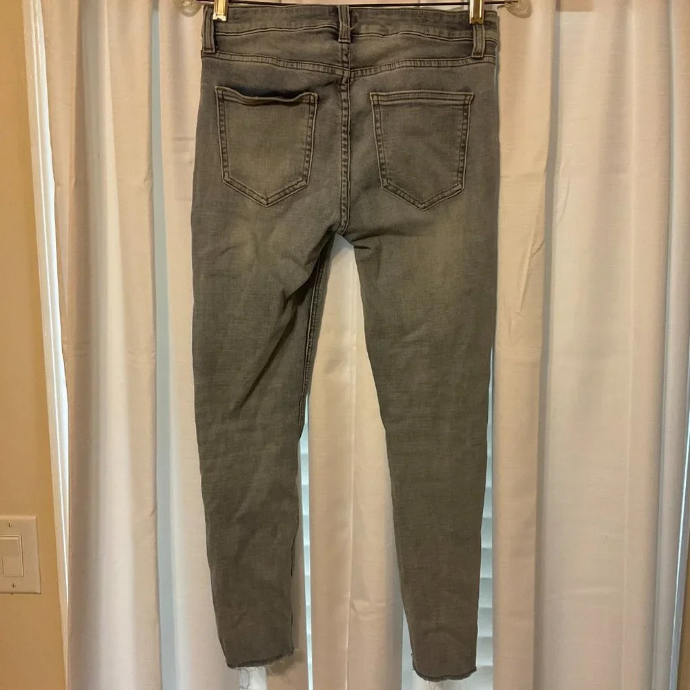 Pistola Jeans 26 Light Blue Wash Skinny Slim Leg Raw Hem Cropped